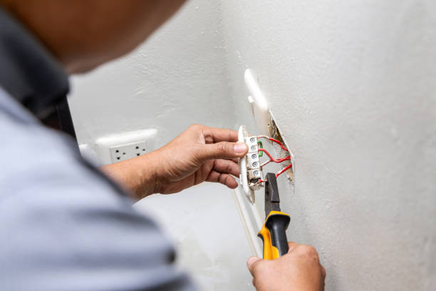 Best Commercial Electrician Services  in Strasburg, VA